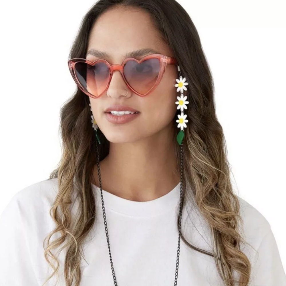 NEW Daisy Chain Eyeglass Chain